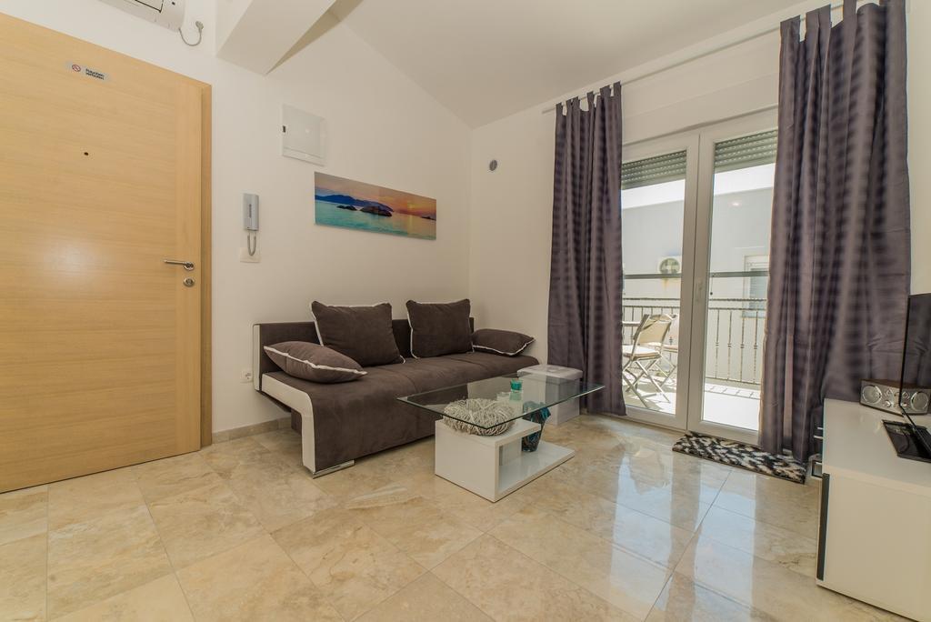 Apartments Boras Vir Exterior photo