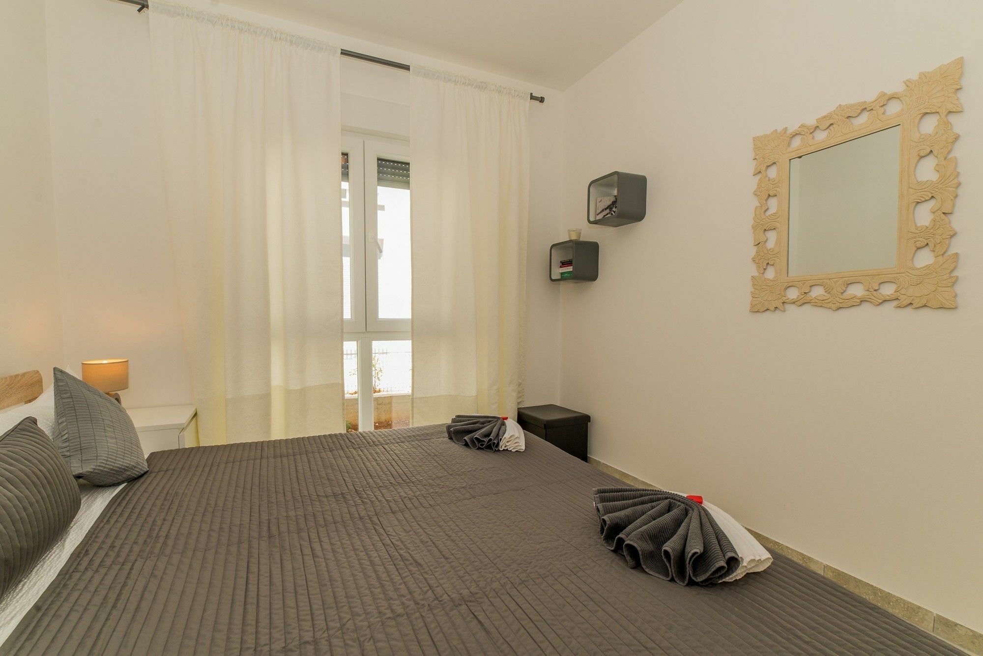 Apartments Boras Vir Exterior photo